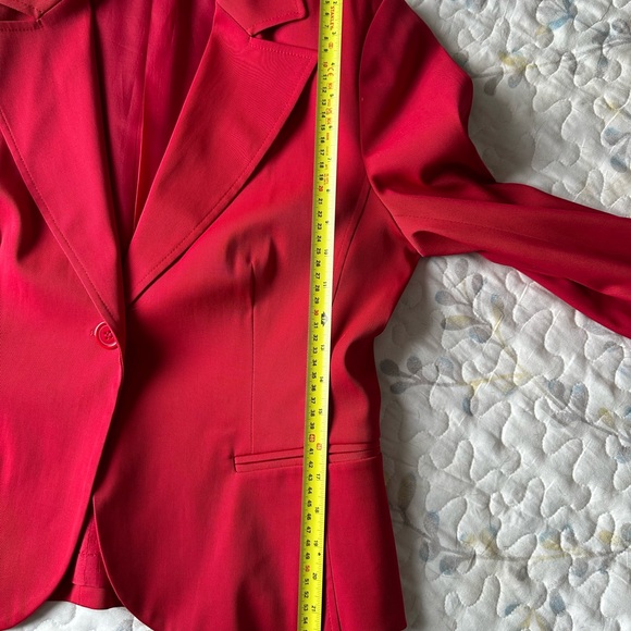 Pillar-box red fully lined jacket. Jax Sport. Size 10. - Picture 8 of 10